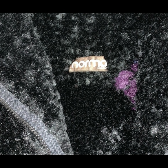 Norma of Toronto Sweater Jkt - Picture 2 of 5